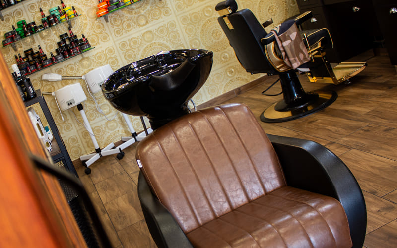 slimschnitt-salon-2 Herrenfriseur Waschstuhl